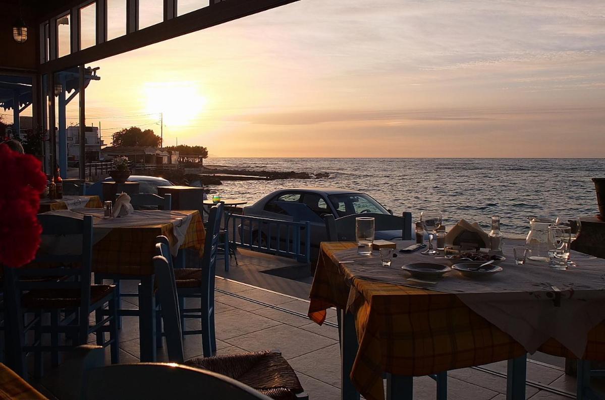 Socrates Apartmens & Restaurant ميلاتوس المظهر الخارجي الصورة
