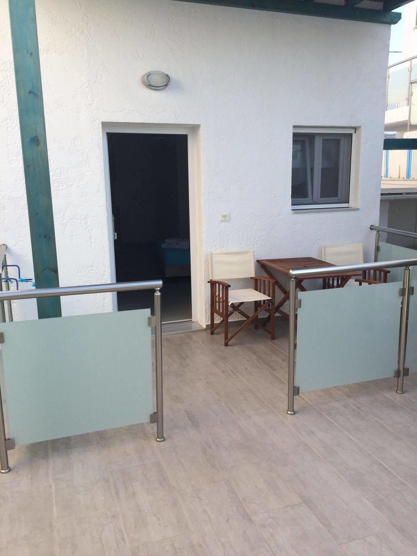 Socrates Apartmens & Restaurant ميلاتوس المظهر الخارجي الصورة