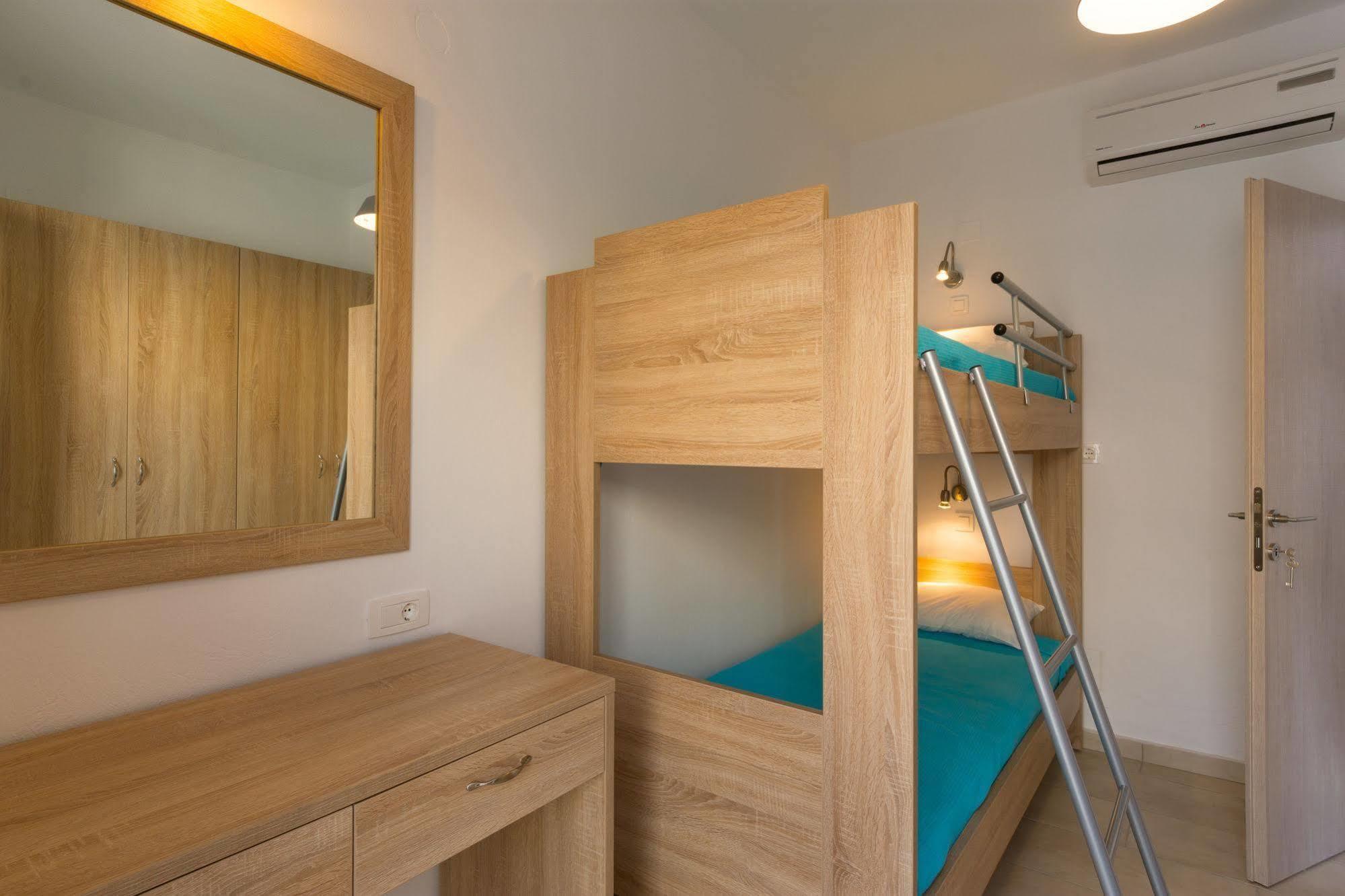 Socrates Apartmens & Restaurant ميلاتوس المظهر الخارجي الصورة