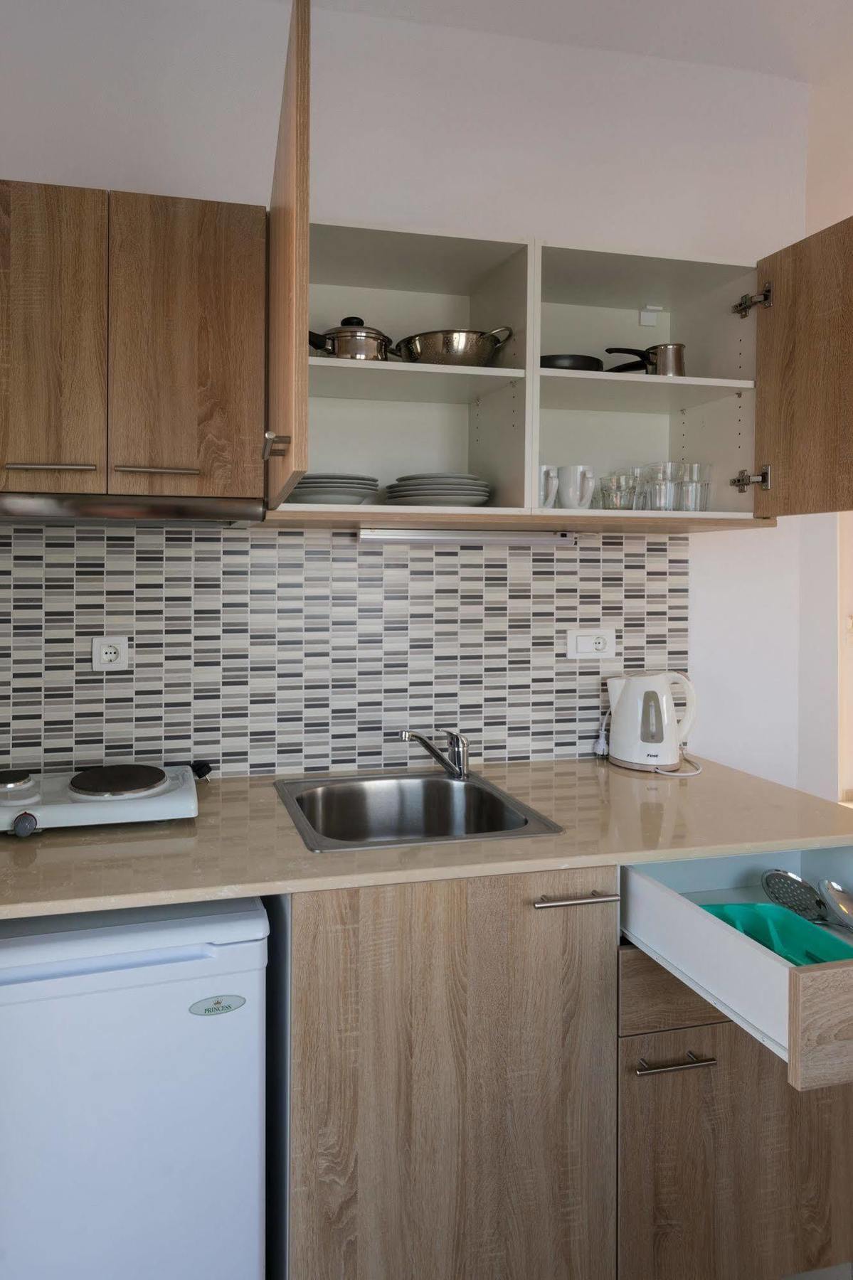 Socrates Apartmens & Restaurant ميلاتوس المظهر الخارجي الصورة