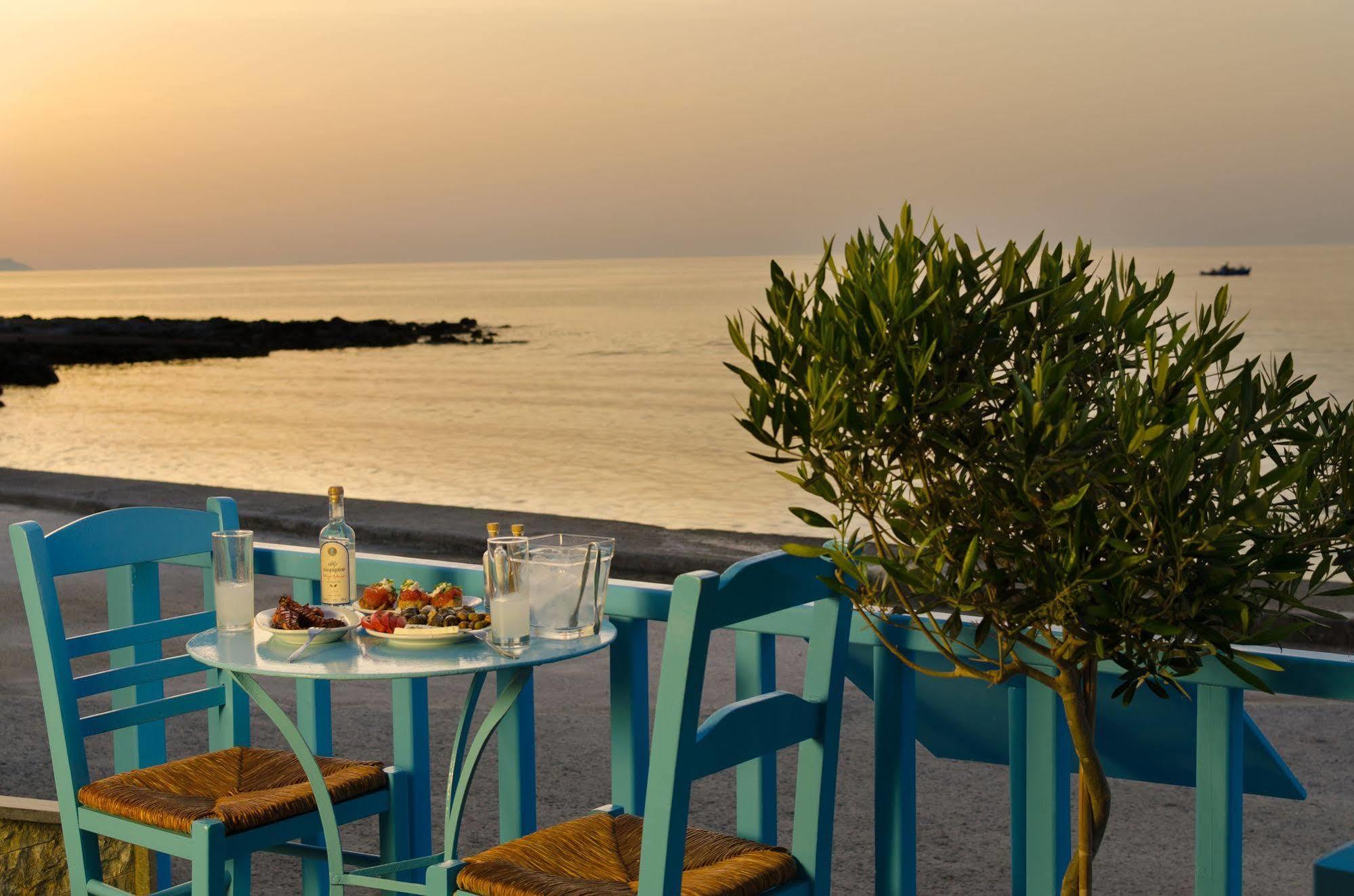 Socrates Apartmens & Restaurant ميلاتوس المظهر الخارجي الصورة